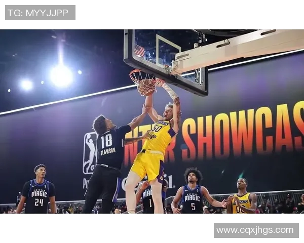 湖人二队内线球员展现惊人得分能力,篮下脚步精湛成未来焦点